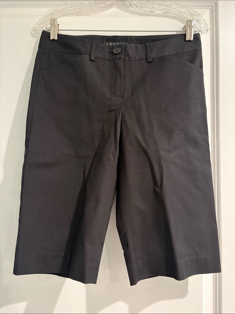 Theory Black Tailored Bermuda Shorts sz 4